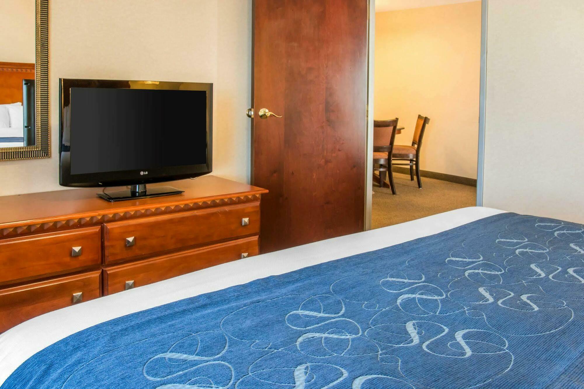 Comfort Suites Findlay Esterno foto